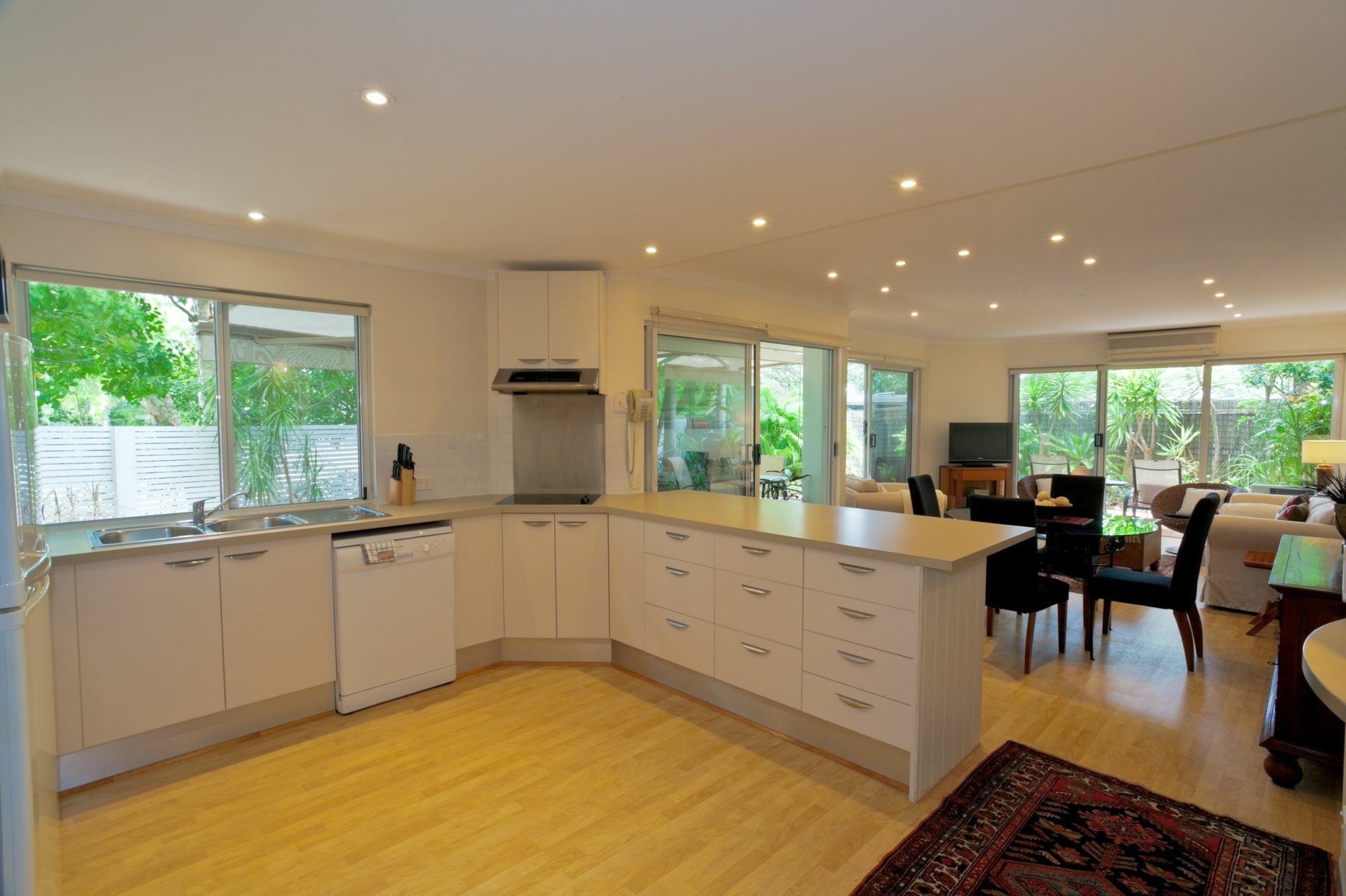 נוסוויל Noosa Riviera Resort מראה חיצוני תמונה